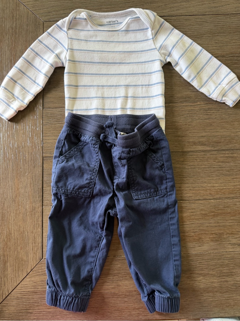 Baby Boy 12M Carter’s Bodysuit & Jumping Beans Jogger Outfit